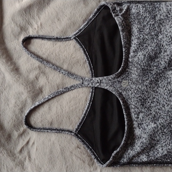 LULULEMON TOP EUC - Picture 2 of 8